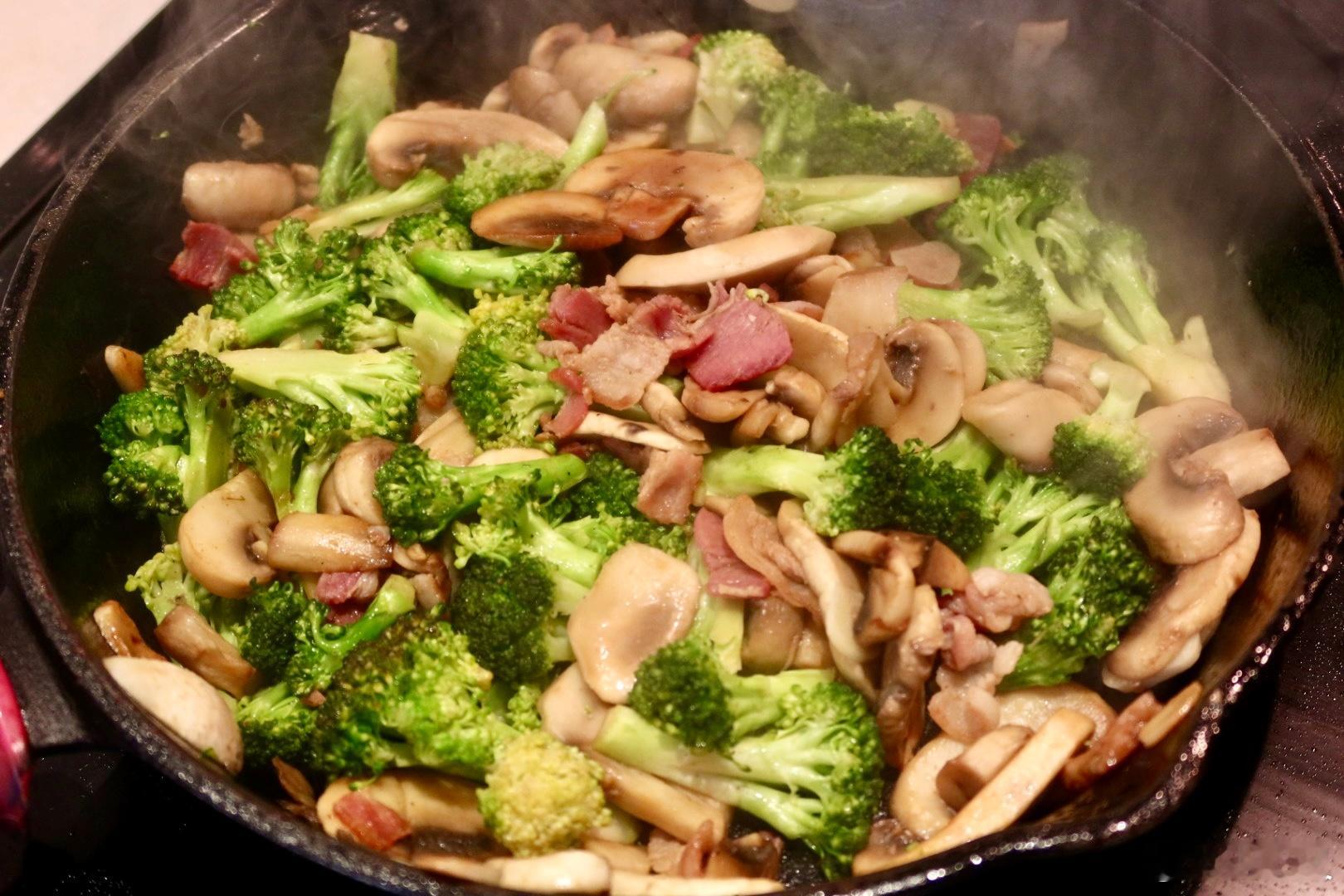 抗炎饮食day100✅身体的变化 好有成就感啊早餐：牛油果🥑香蕉🍌椰奶奶昔午