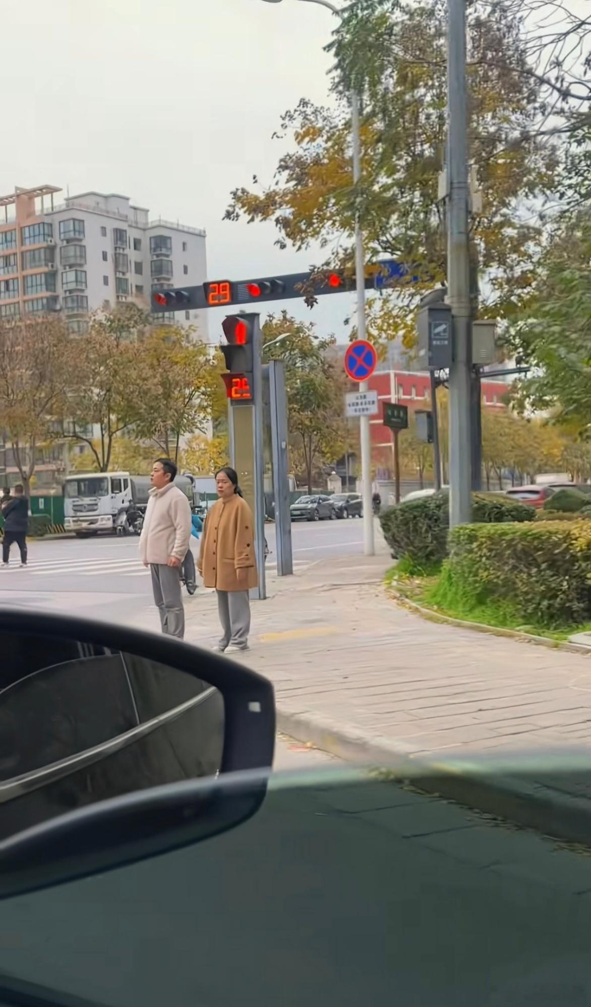 中年人和小朋友同框～～你有什么感叹？ 