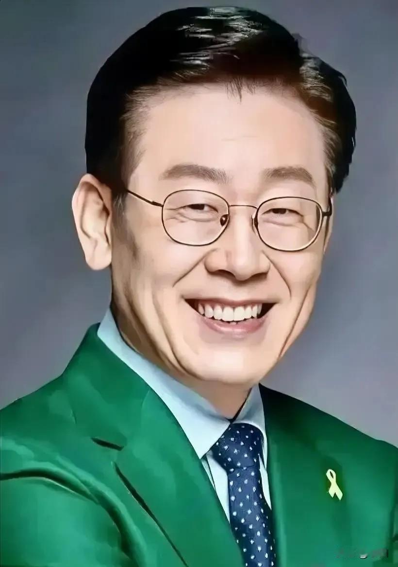 李在明还是心软了！
 
4月28日，韩国前总统夫人金建希二审结果出来了，有期徒刑