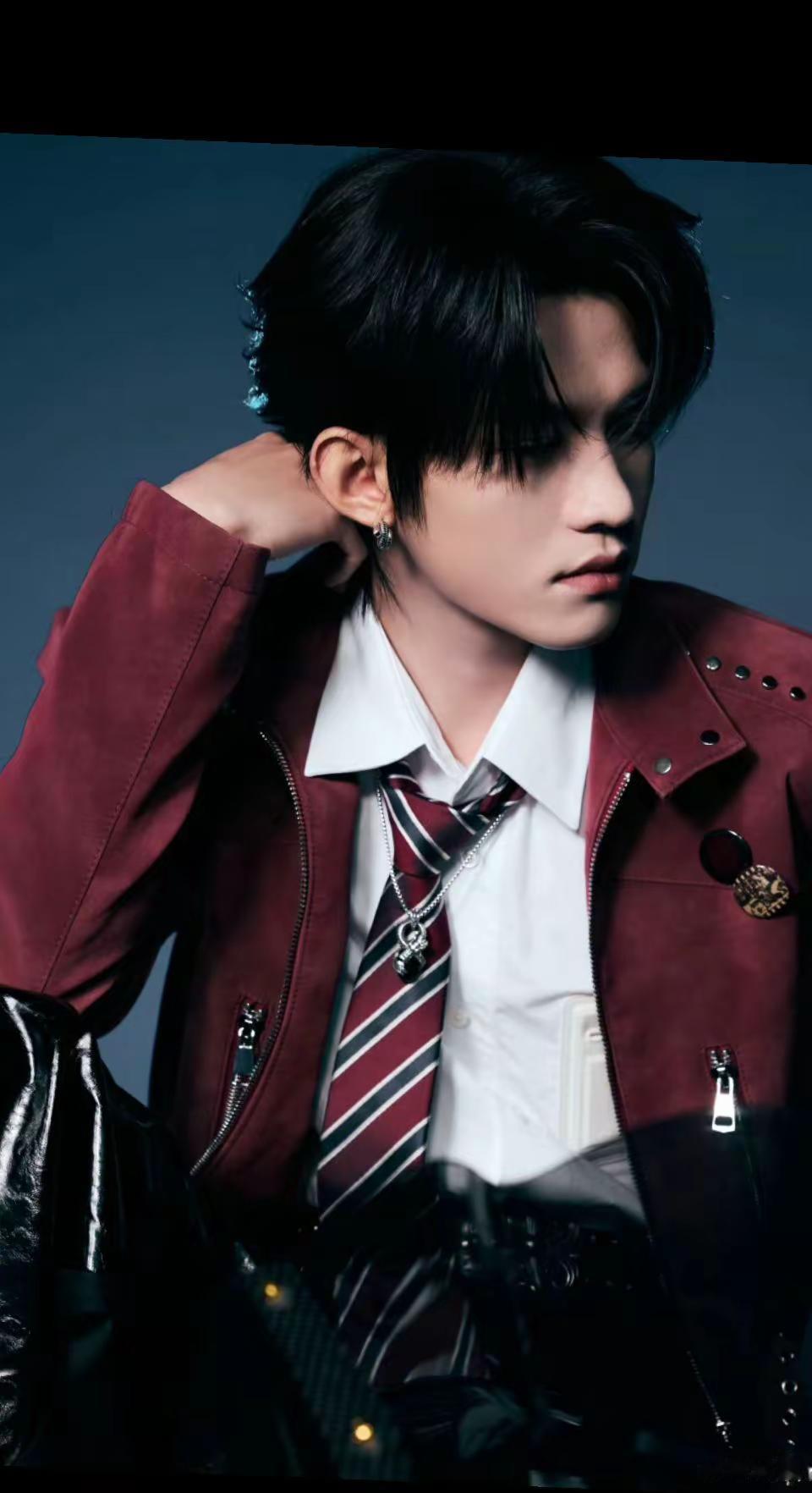 云旗放饭了——太帅了😍😍😍😍