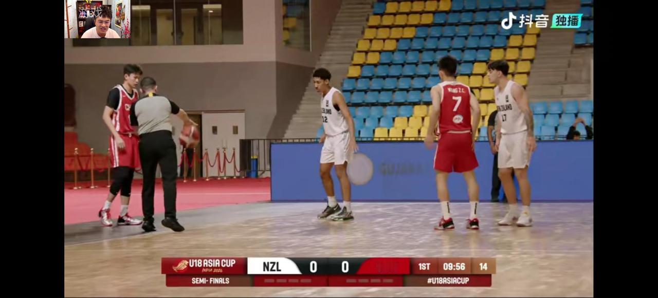恭喜中国U18男篮79：66大胜新西兰∪18队。
这是没有悬念的一场比赛下午我就