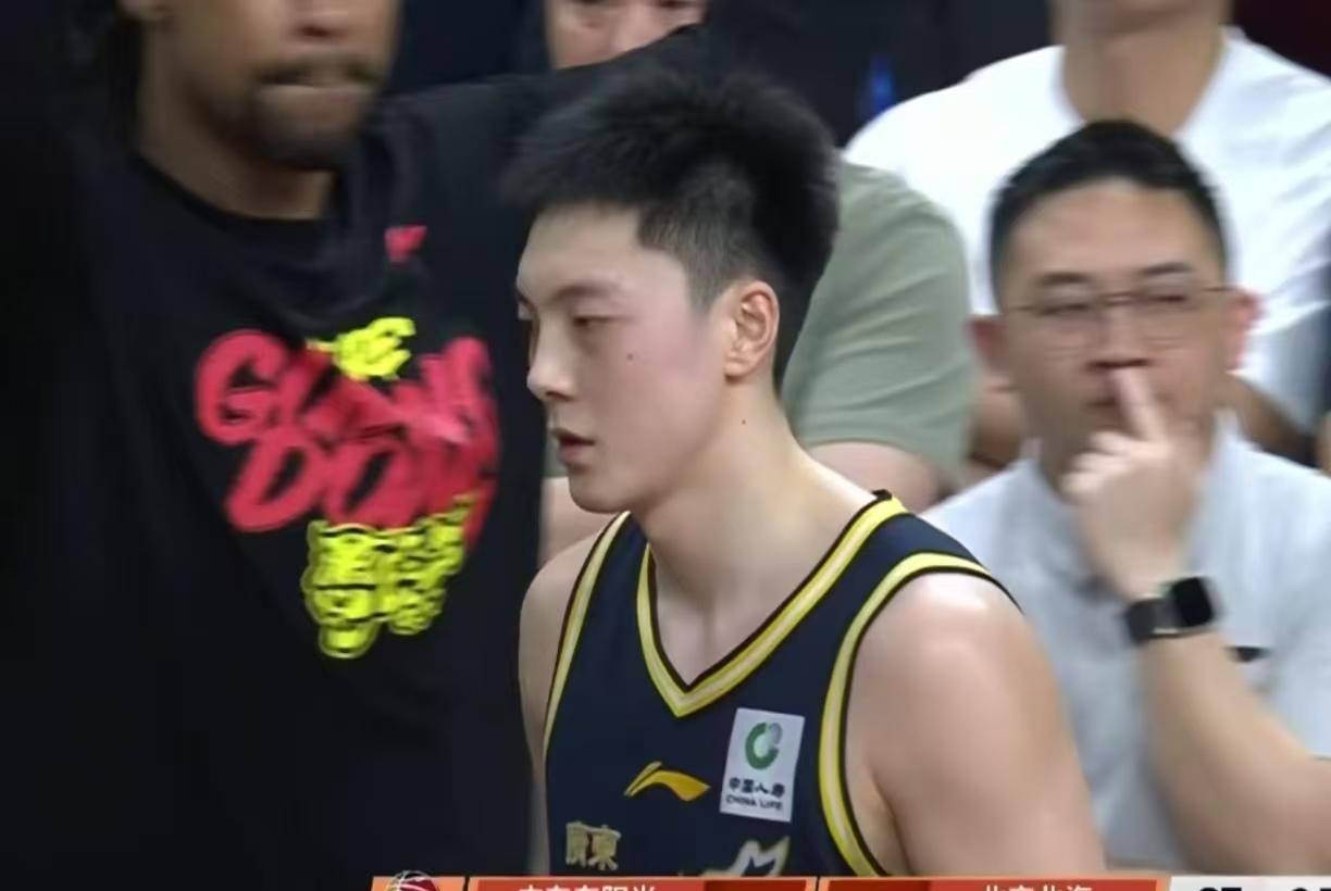 1-1打平！ 广东男篮主场加时险胜北京，这场球能赢，杜锋教练最该感谢的不是徐杰，