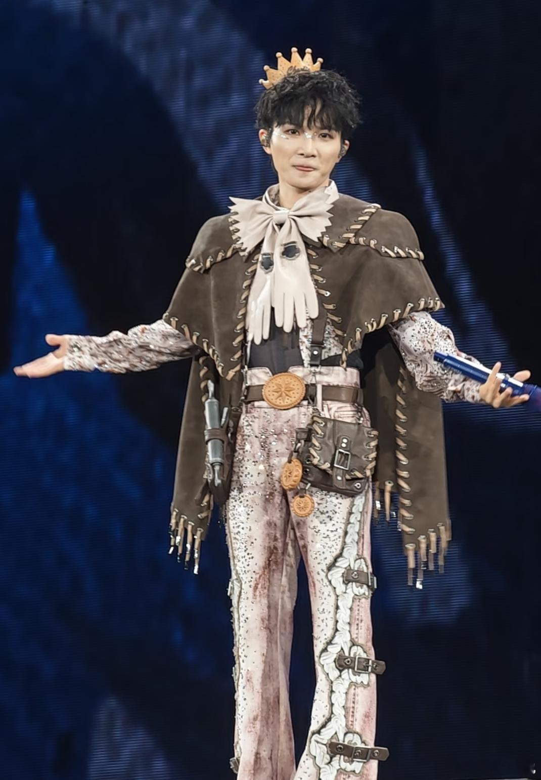 亲爱的饼干王子我想吃掉你周深 周深2026深深的巡回演唱会﻿