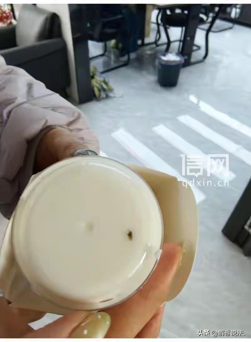 南昌，一律师在未开封的“盒马云朵奶油杯”里发现一只虫子，她要求商家退货并赔偿10