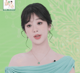 🍇杨紫今晚直播图🈶，好软萌 ​​​