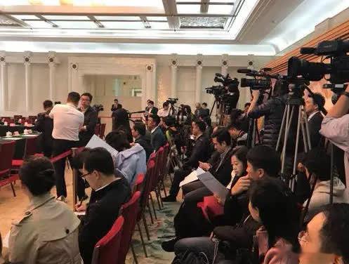 郑丽文说台海开战比俄乌惨烈十倍！可她为啥绝口不提冲突根源？只讲战争恶果却回避台独