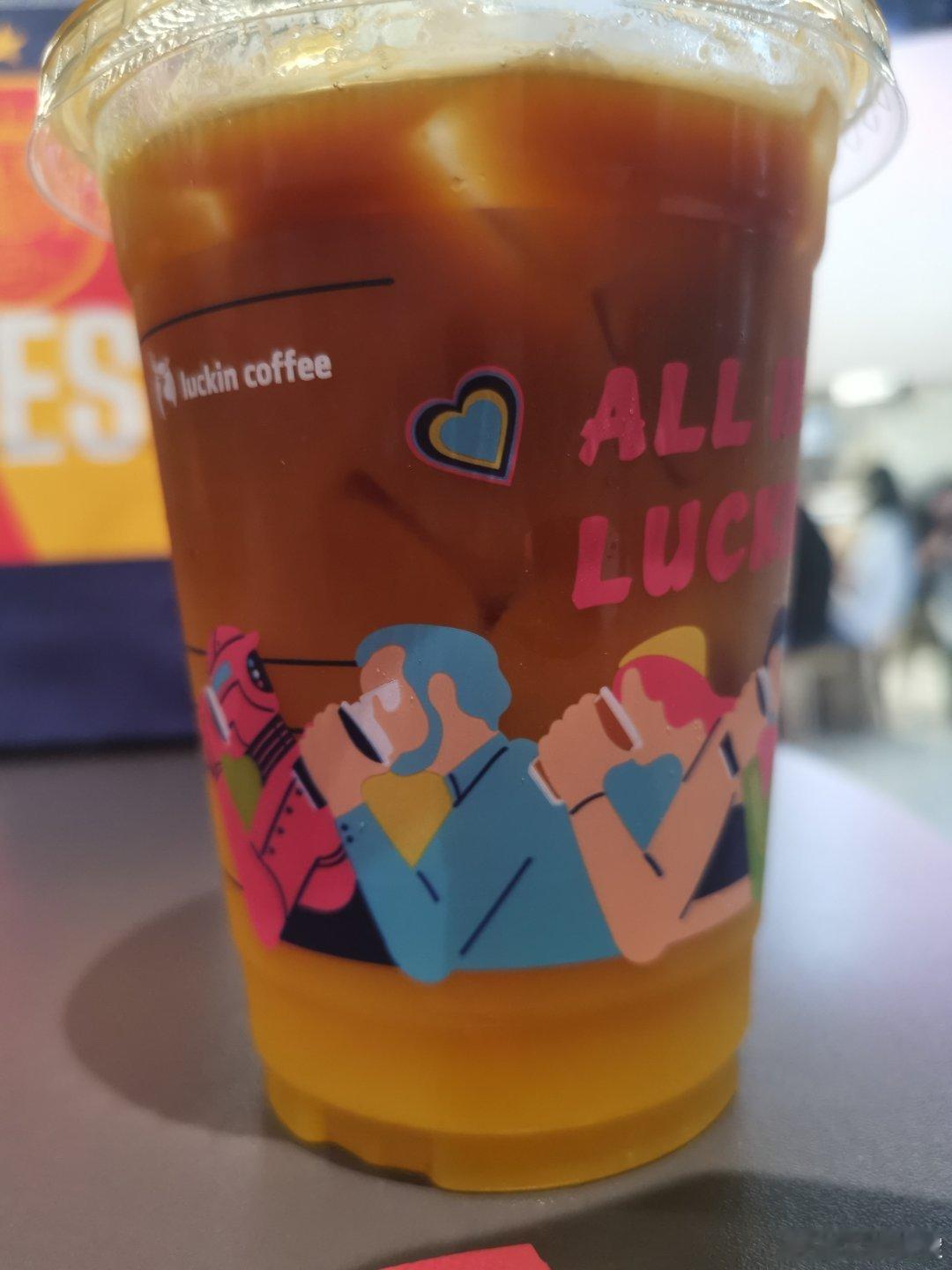 茉莉奶白门店回应爆单瑞幸邪修冰茶世界杯什么意思？茉莉奶白和恋与深空联名就爆单了卡