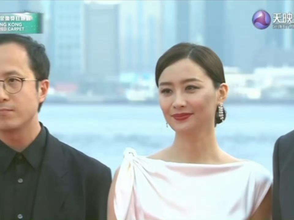 陈法拉金像奖红毯状态太好了吧！44岁状态还这么好