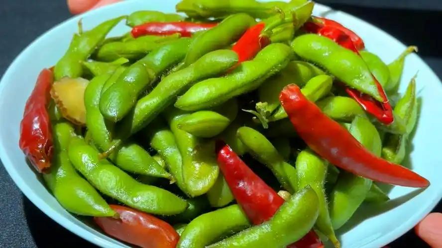 毛豆是“穷人的医生”，入夏以后要常吃，强身健体，增强免疫力

毛豆，竟然是“穷人