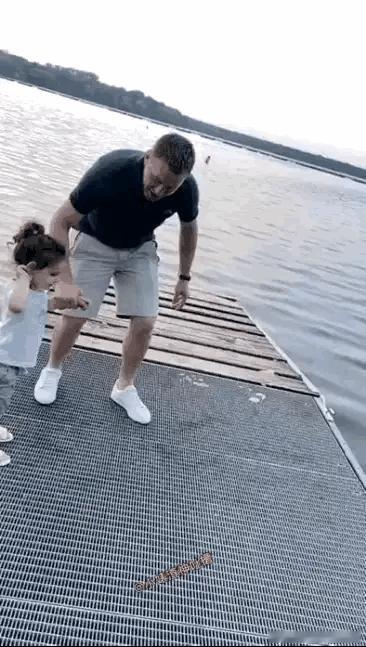 让小公主体验一下飞翔的感觉
