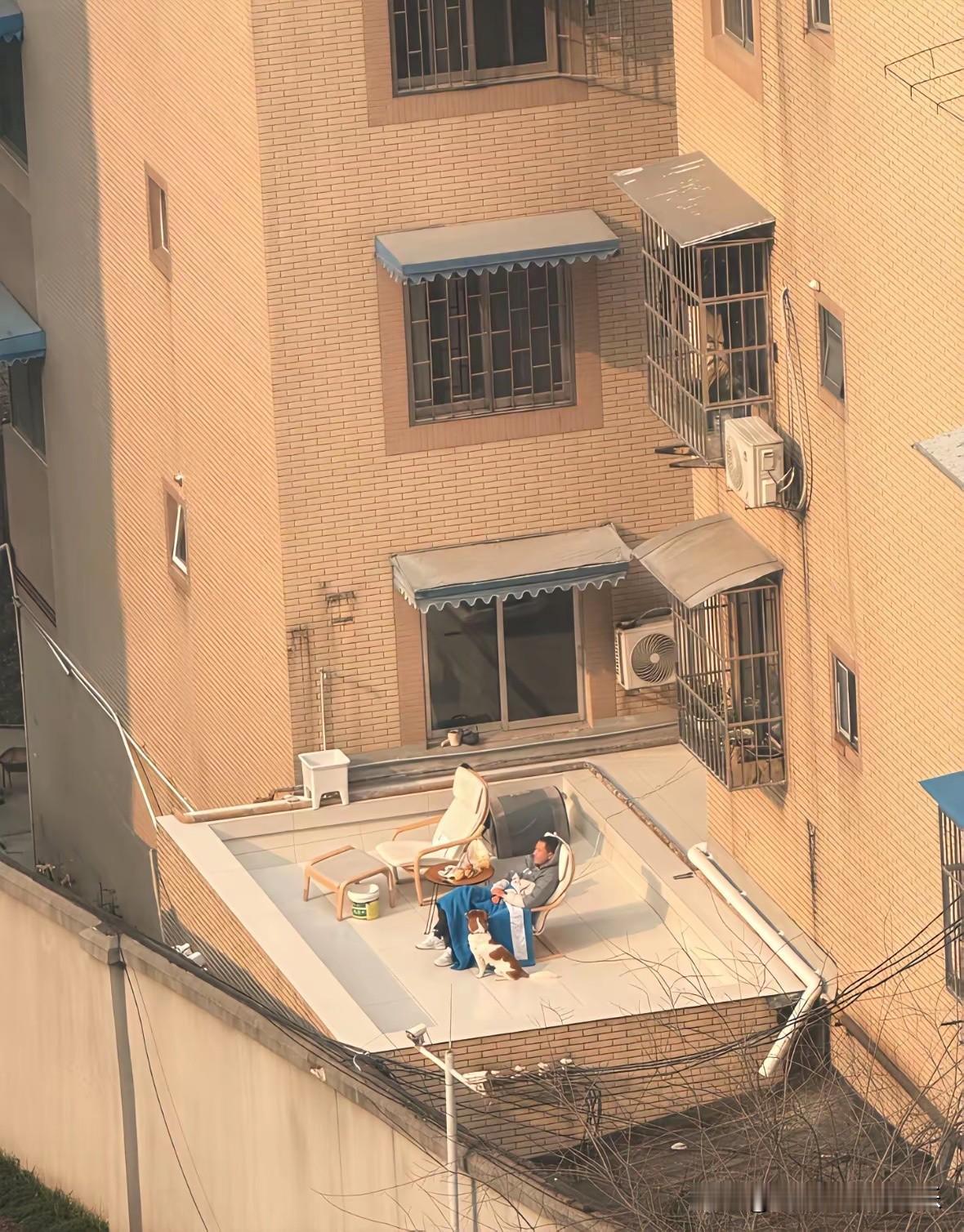 小区里的一幕，不得不说，惊呆了啊？