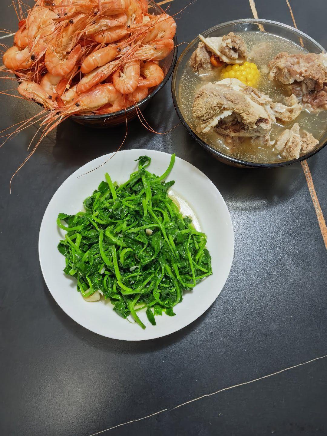 李爷减肥计划 减肥的第一百天。简简单单的午餐，开吃。