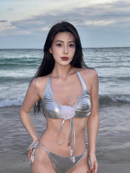 久违的🏖️和bikini