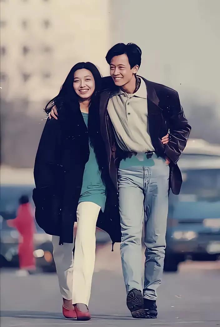 最经典最接地气的爱情剧照之一，鲜少有超越。
经典演员剧照 
经典剧照 
豆瓣高分