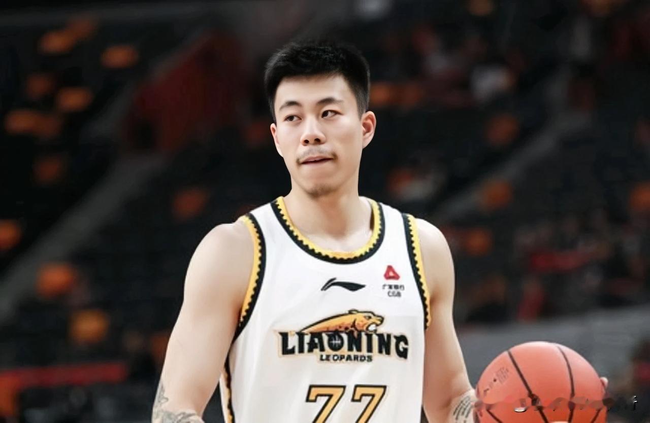 辽宁男篮球员张镇麟将在下周复出，据媒体人，导演我躺那透露张镇麟即将参加体测，通过