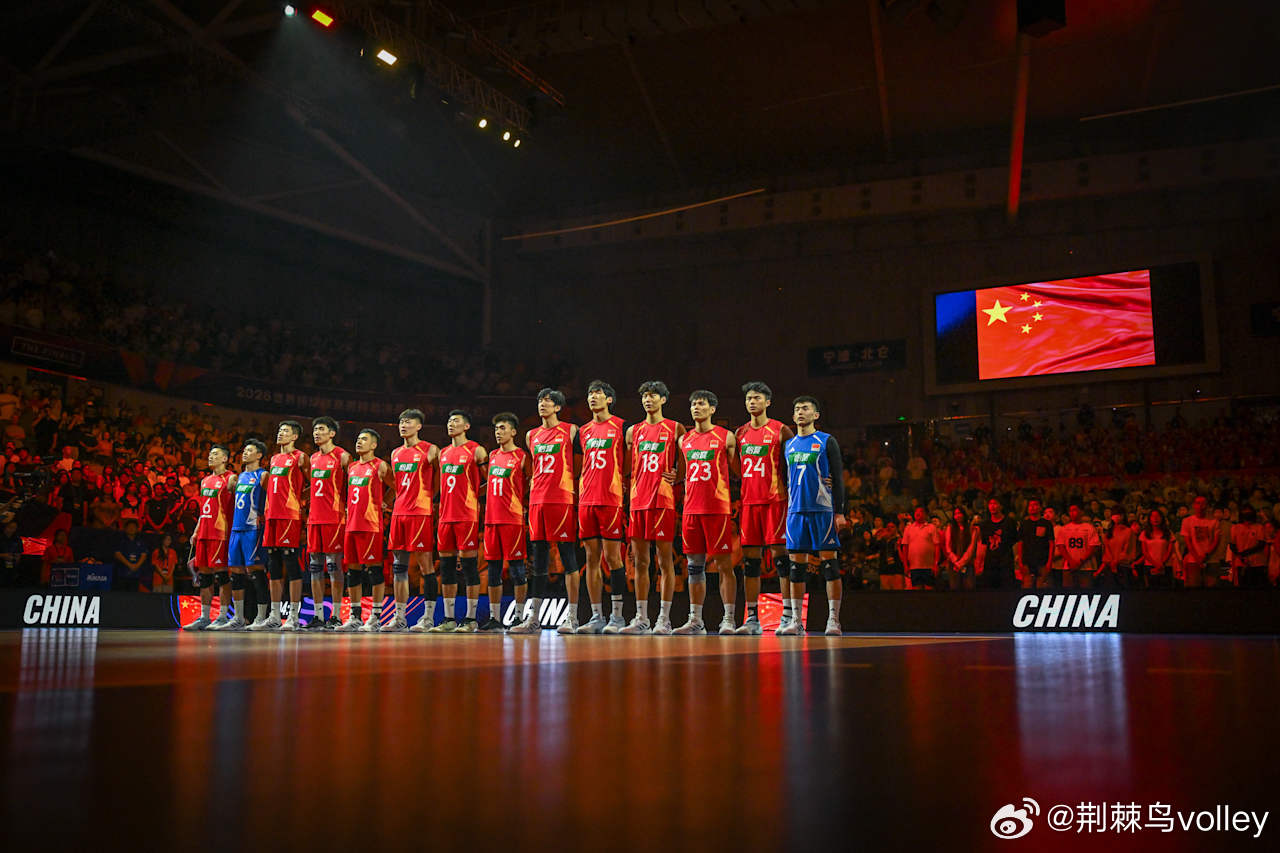 中国男排1比3日本男排 边攻组得分（中国男排），另外数据上来看杨宝淇比李磊适合打