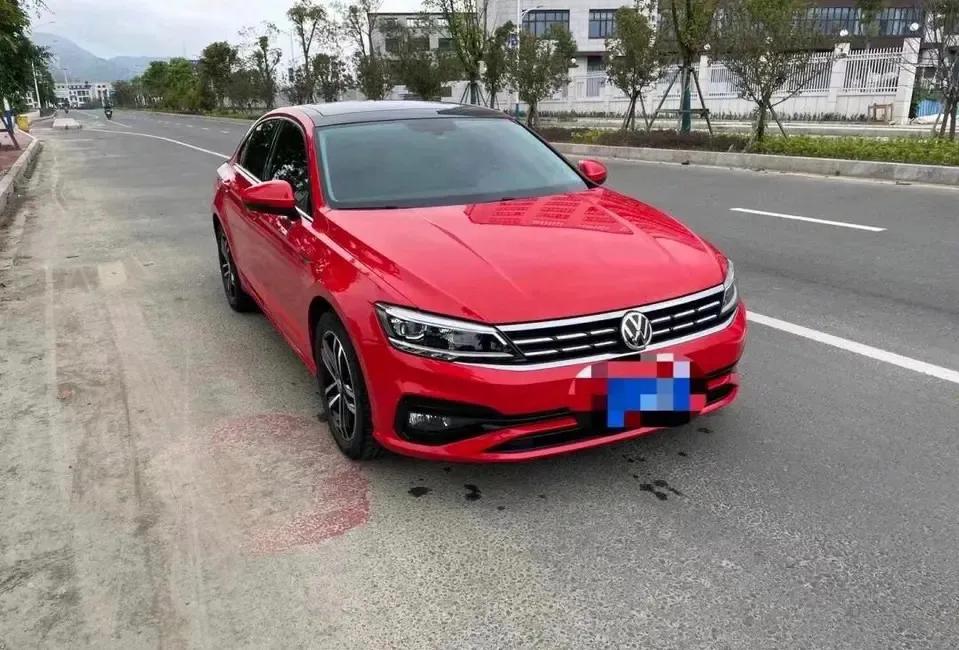 31岁的我，买了红色的大众凌渡十分后悔。我身边好多人都是买的白色车，就因为我上台