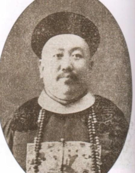 1911年11月4日，革命党敢死队攻入浙江巡抚衙门，并抓住了巡抚增韫，革命党准备
