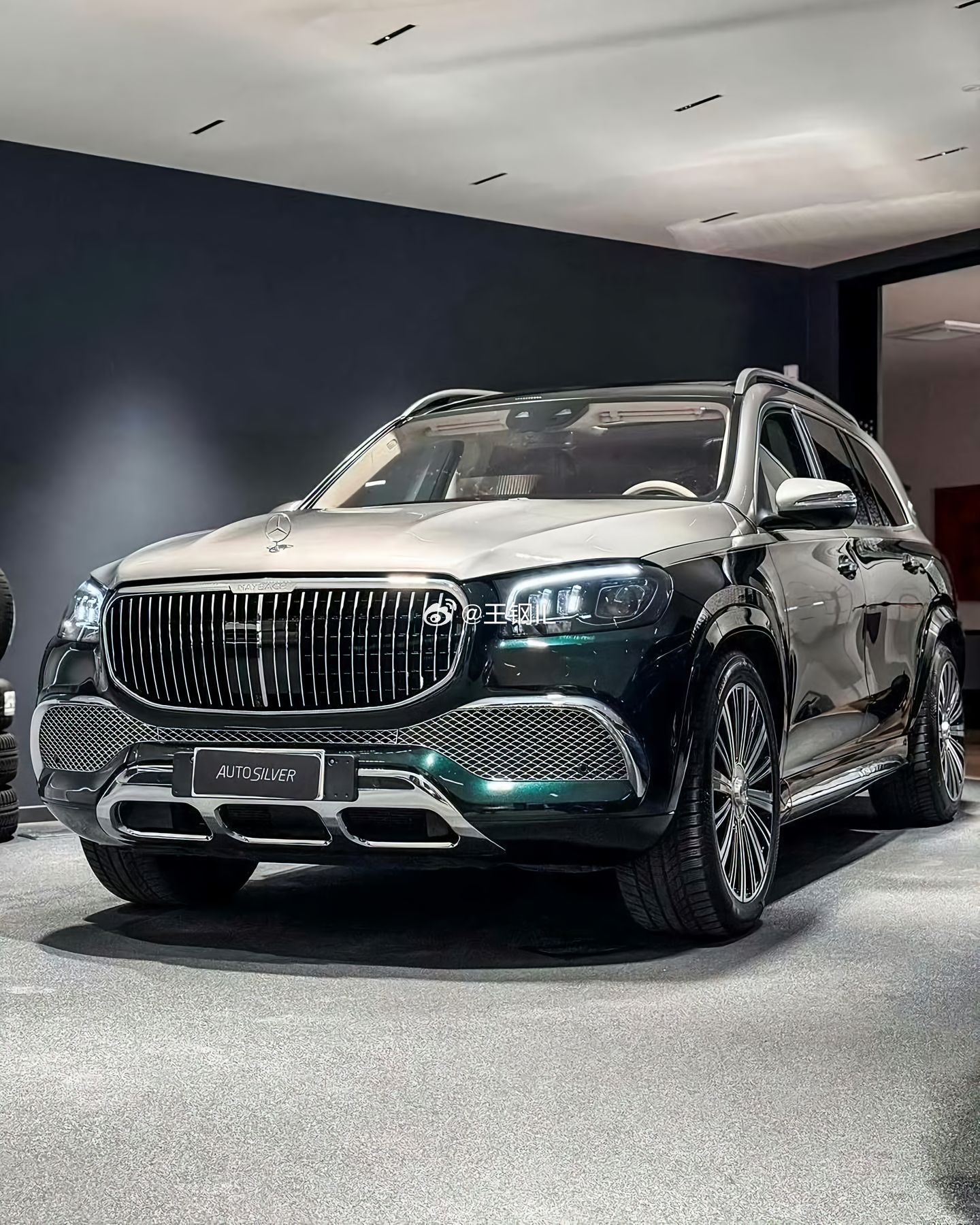 梅赛德斯–MAYBACH GLS600感觉全如何？谁说燃油车没有细节？梅赛德斯奔