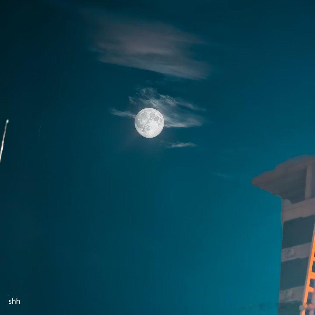 月亮🌙已就位，晚安😪 ​​​