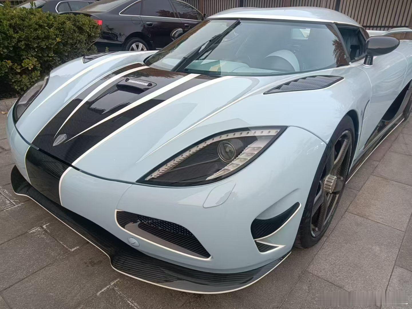科尼塞克 Agera R，1000多公里 