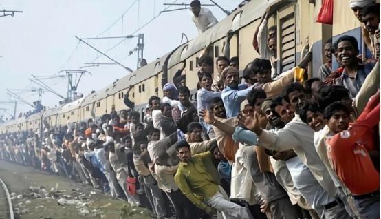 印度在未来会追赶上中国吗？说句实话吧，别说是未来，三哥就现在也超越了中国。

你