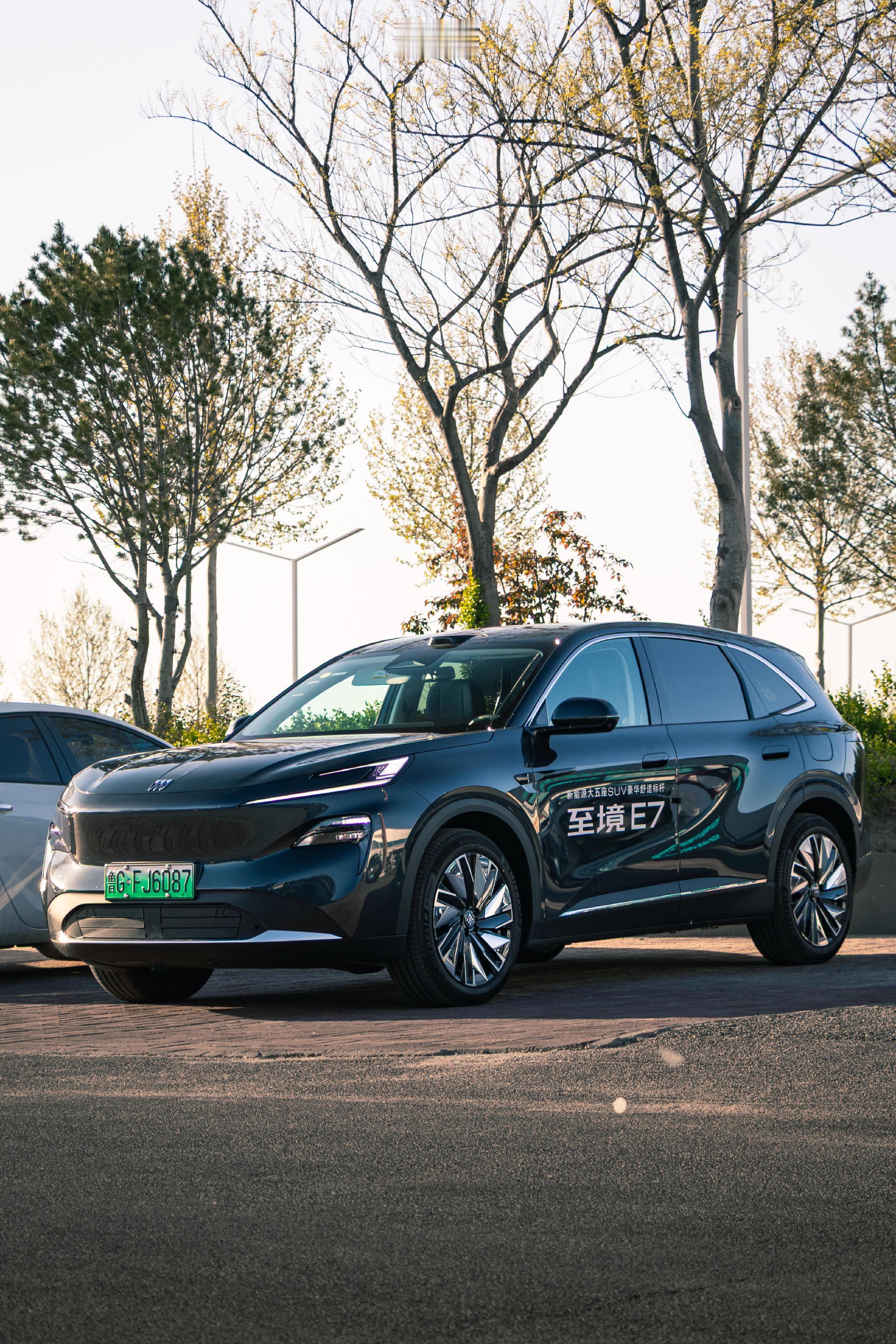 不彰自显，气场全开。用设计诠释何为强大气场