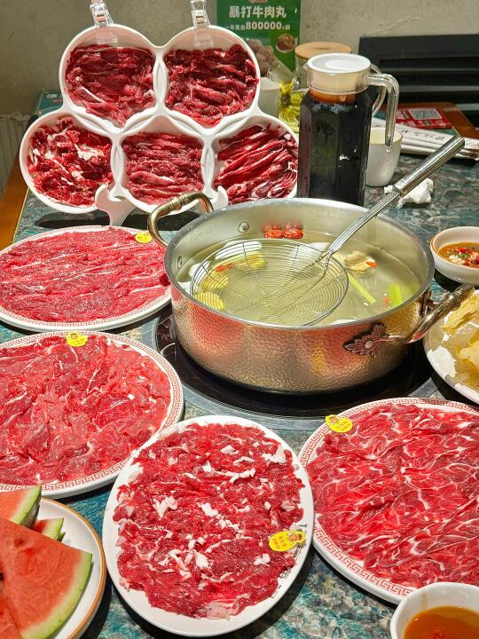 呼和浩特｜潮汕牛肉火锅牛肉新鲜到会“跳舞”