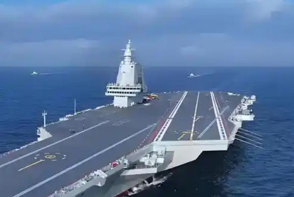 美国其实早就给自己找好了退路，一旦中国解放台湾，美国就会立即翻开账本，而不是立刻