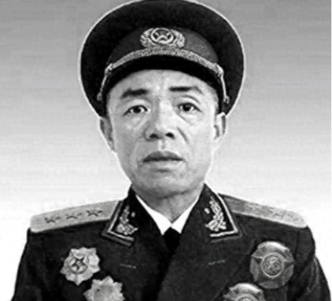 韩先楚麾下那支被誉为无敌旋风军的部队，除了他本人，还有哪些赫赫有名的虎将曾担任军