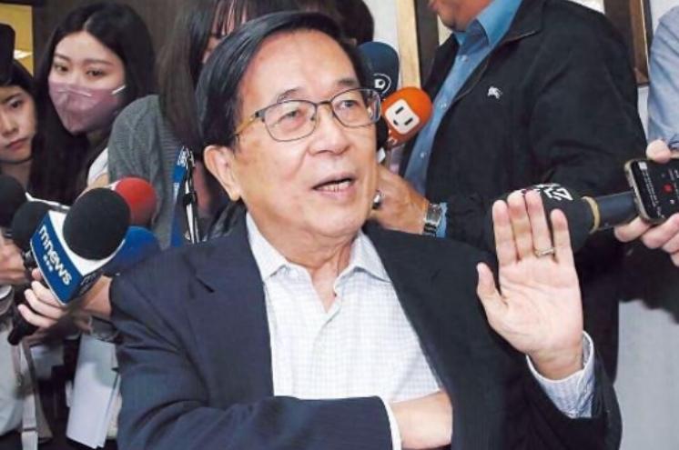 [微风]台湾地区青年联合会理事长何溢诚发文写道：“如果大陆想要武统台湾，那么台湾