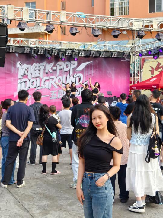 南宁的辣妹们是都喜欢集中在这里吧？！