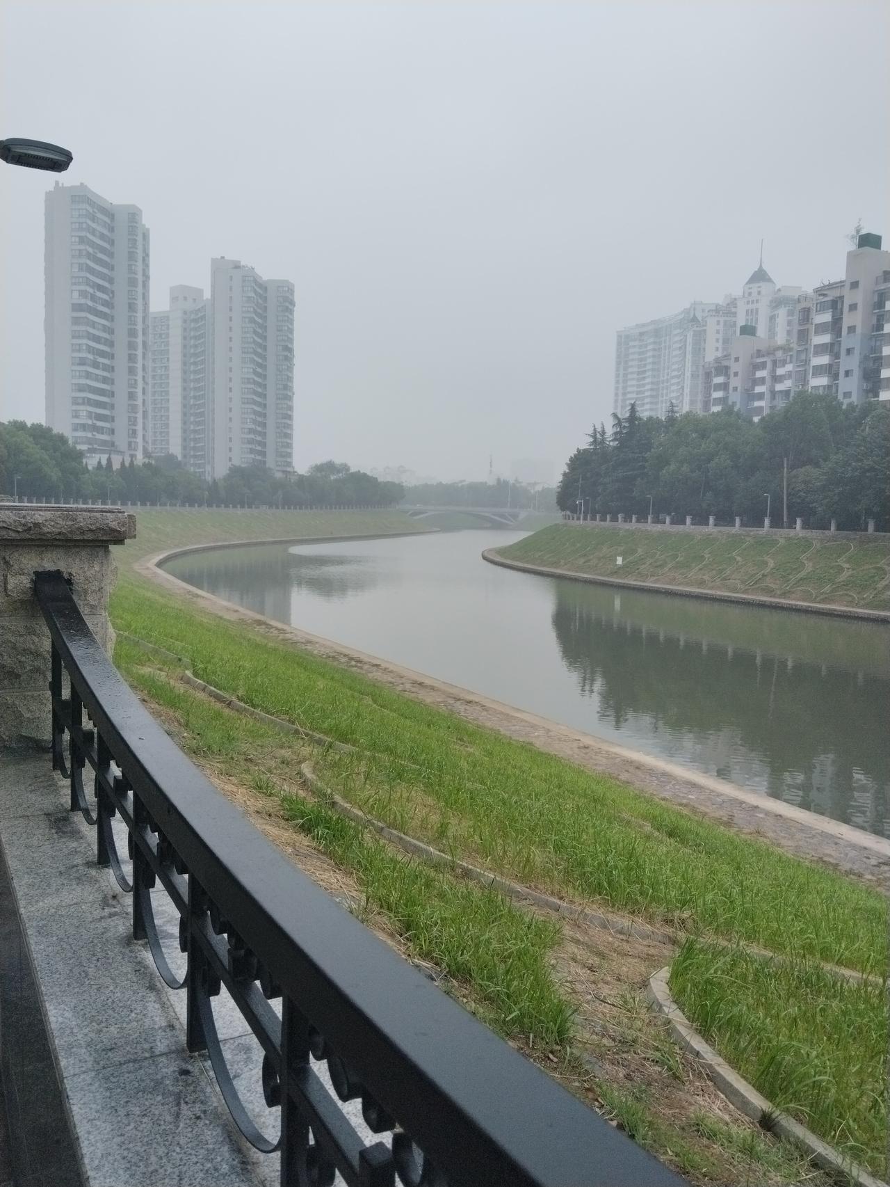 向美靠近的时候 自己一定可以散发芬芳[大笑] 所谓近朱者赤近墨者黑  想法 做法