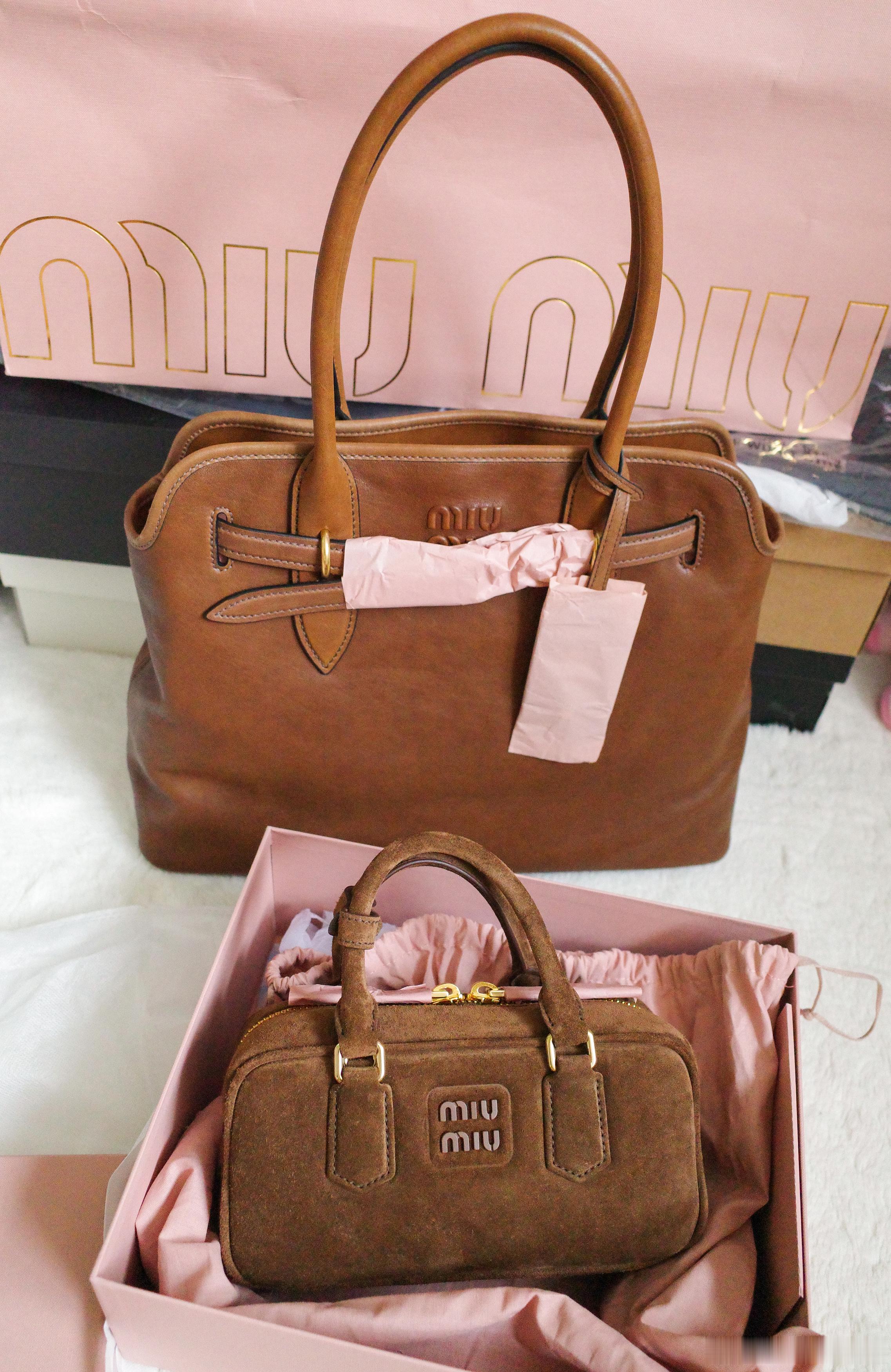 太好看了质感满满[馋嘴][馋嘴]miumiu真的每次都能戳到我[允悲][允悲] 