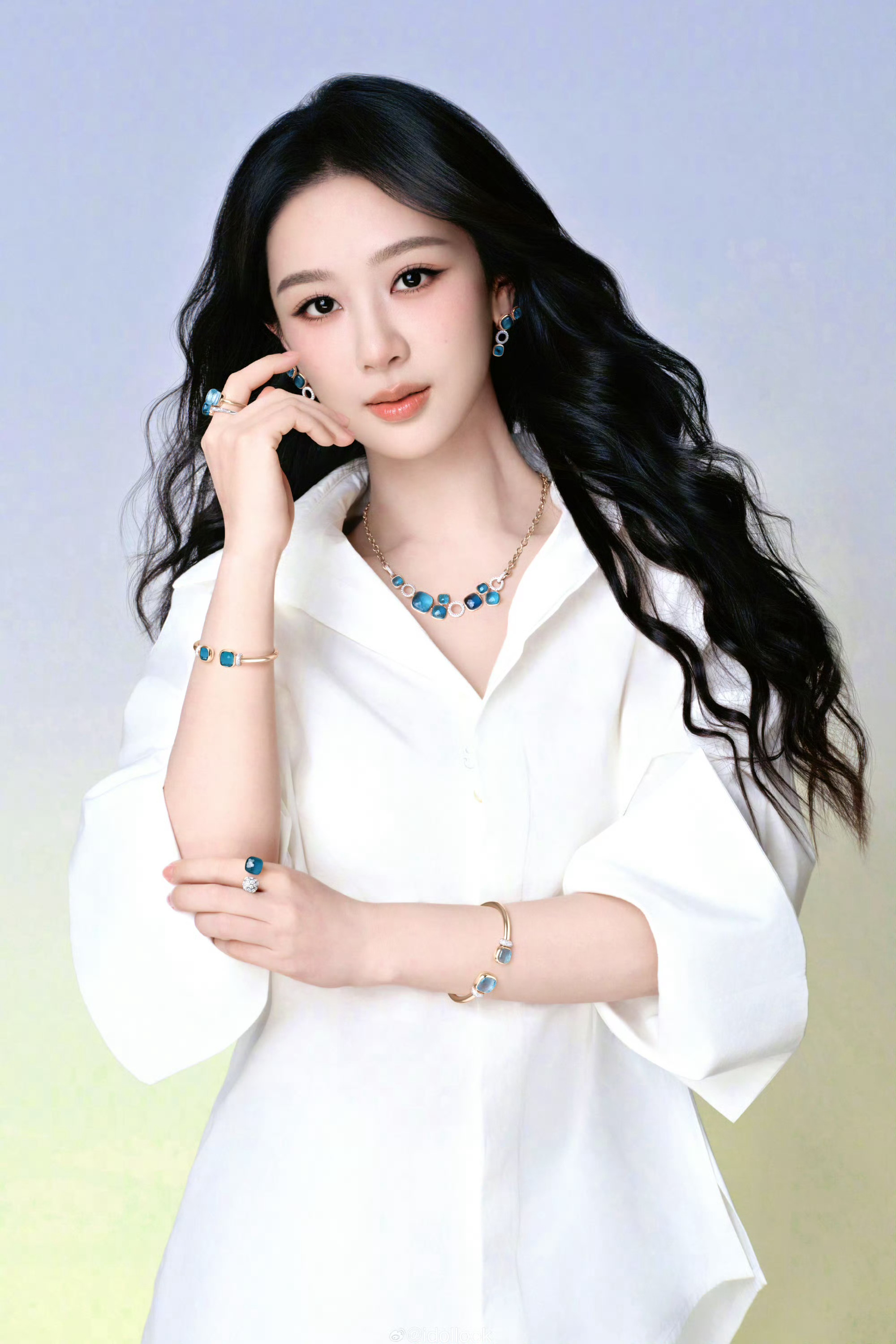 生命树  梦里微风吻月底，梦里苍黎睡纸笔，不醒来，因为你在。