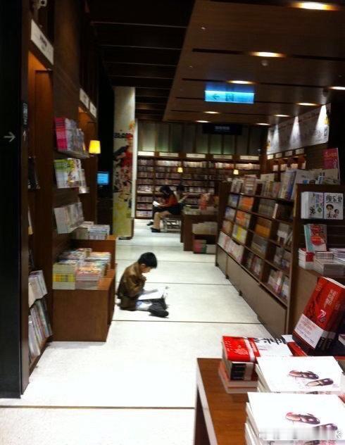 伊能静晒恩利米粒生日合照伊能静写信为儿子庆生伊能静为恩利庆生的长文太暖心，晒出的