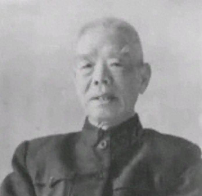 他曾投身辛亥革命，又担任红军军长，建国后最大的心愿竟是重新回到中国共产党的怀抱吗
