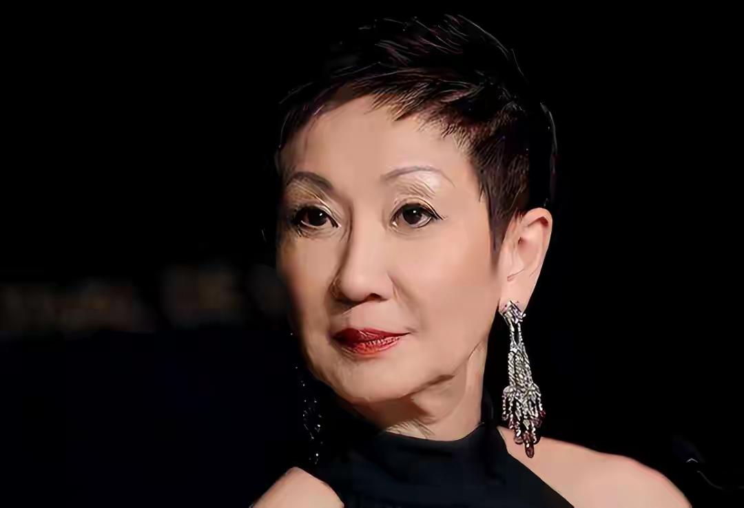 悼念施南生：一生通透亦引人深思，写给所有女性的人生警示。
 
7月13日，香港影
