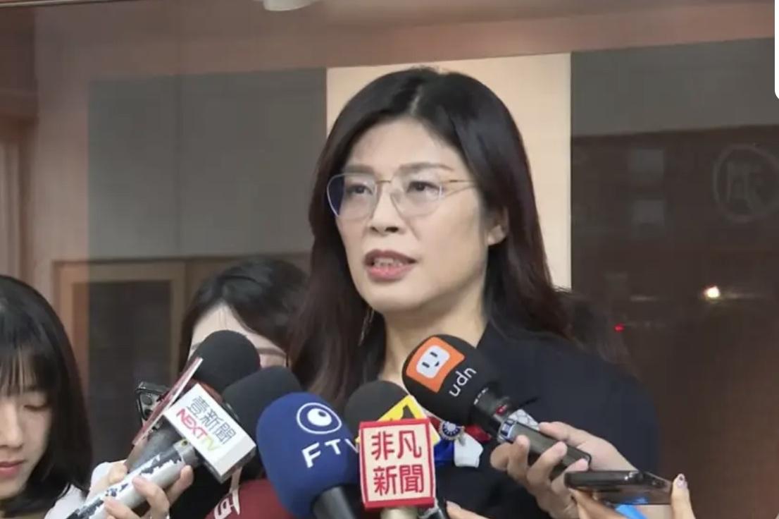 聚焦两岸关系新动向
国民党新掌门郑丽文抛出“九二共识各表论”，引爆两岸热议！她直