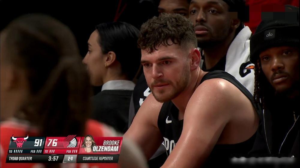 开拓者当家中锋克林根真是大发神威！虽然今天开拓者在主场以121：112输给了公牛