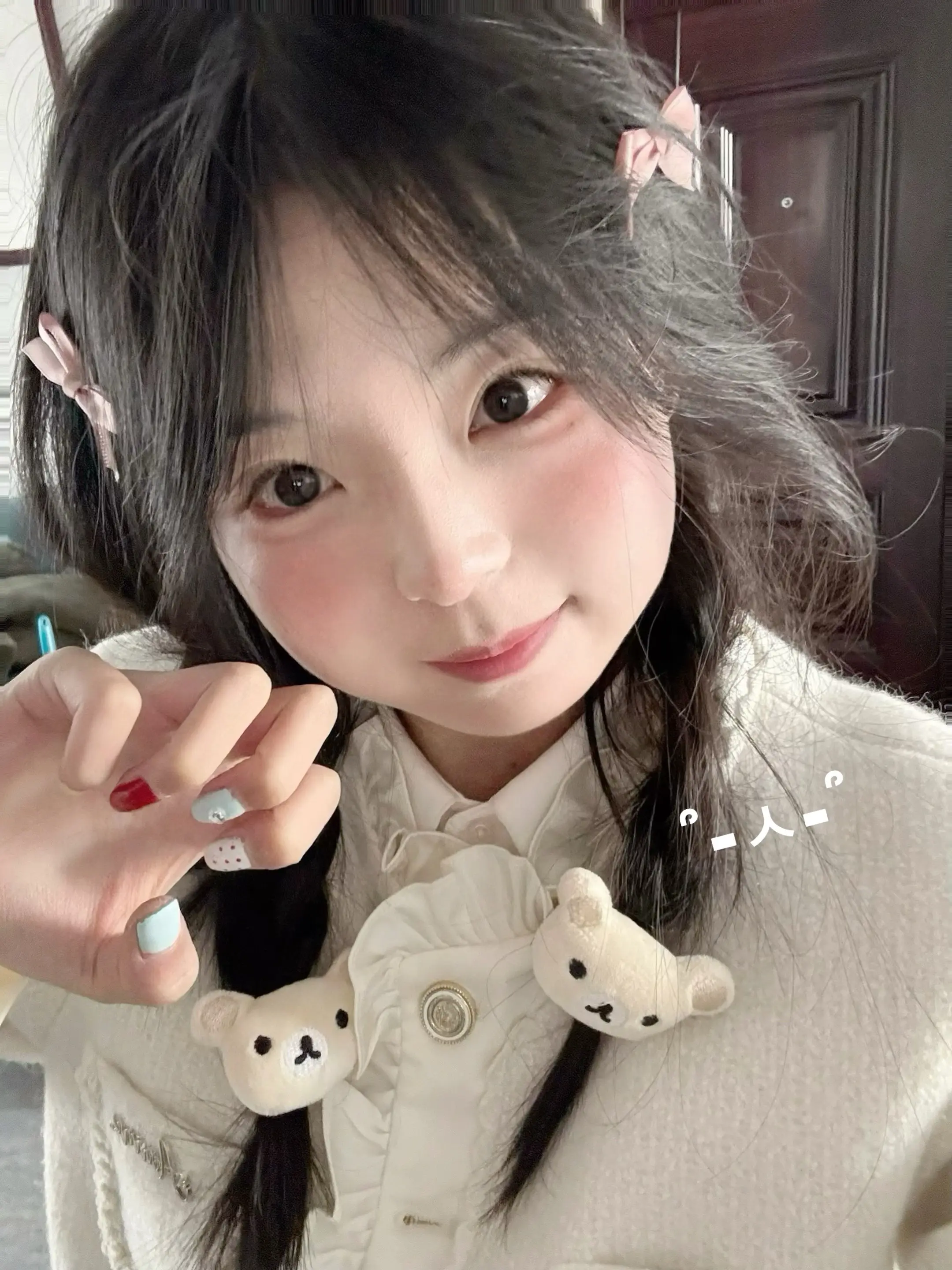 生活试图把我嚼烂 才发现我入口即化=• ֊ •=