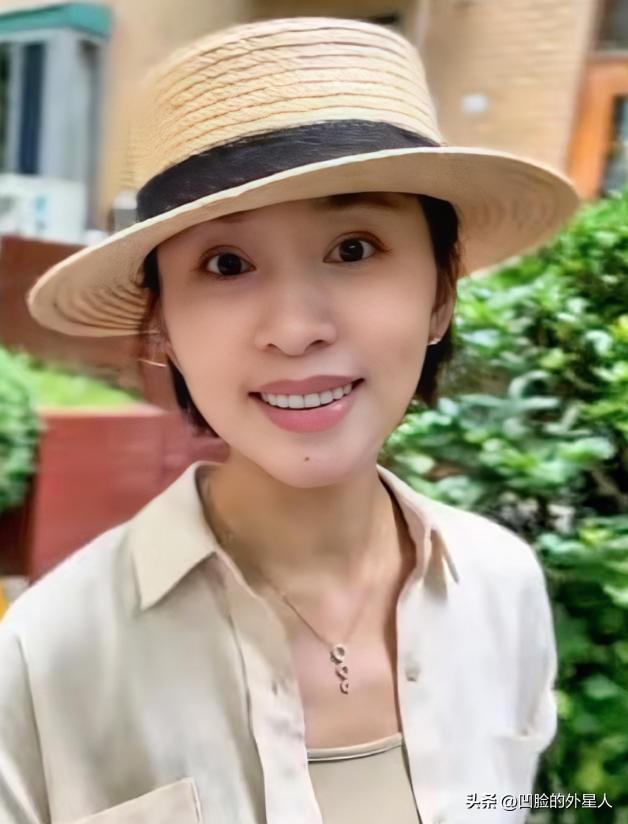 欧阳夏丹已经很难再结婚了，原因很简单，不是因为她年纪大，也不是因为她没人追，而是