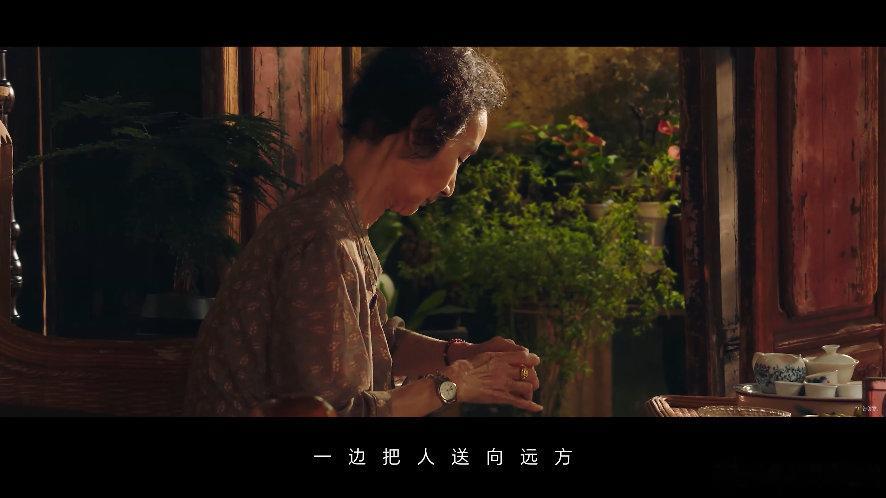 中秋最动人的温柔，是纸短情长，是岁岁念家。王彦桐以一封家书隔空对望阿嬷，字字皆是