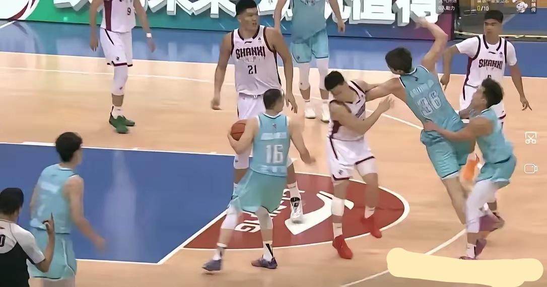 为何夏季联赛“冲突”频出？
        CBA夏季联赛目前正在进行中，没想到