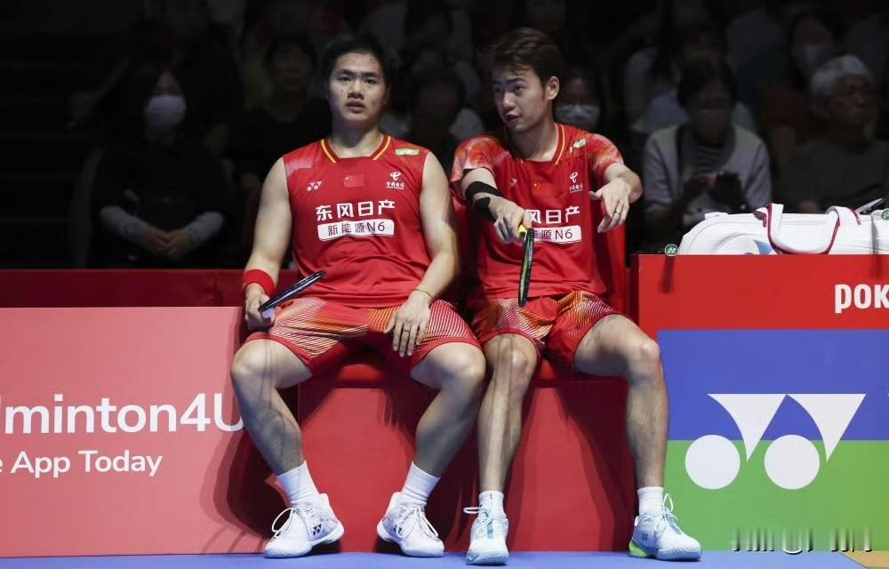 梁王组合决胜局10-16落后逆转取胜！
2026年羽毛球世锦赛 梁伟铿/王昶🇨