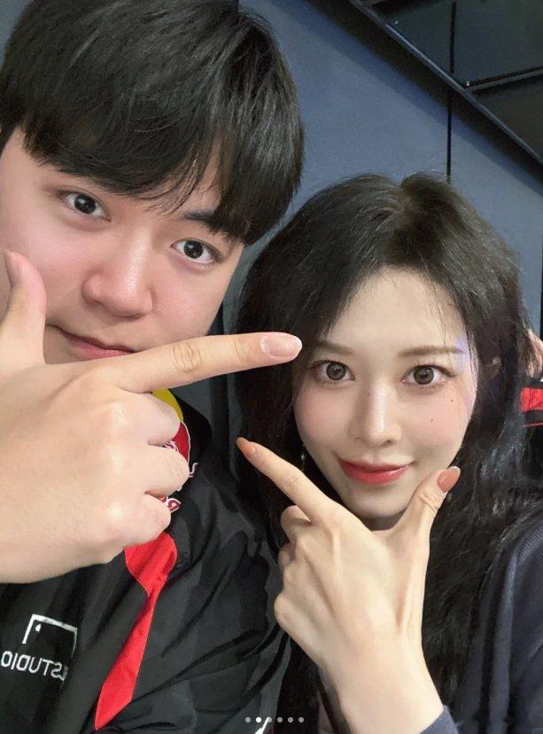 #RNG在MSI夺冠六周年##Bin说MSI不是结尾# T1的美女粉丝们：个个都