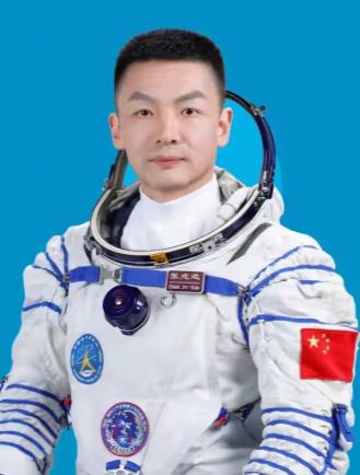 好奇查了一下航天英雄张志远， 不查不知道， 一查才发现，张志远根本不是出生在富裕