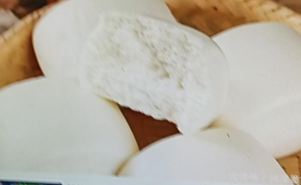 现在超市里花里胡哨的新食品占尽C位，那些老食品却无人问津，很多人觉得它们土、不健