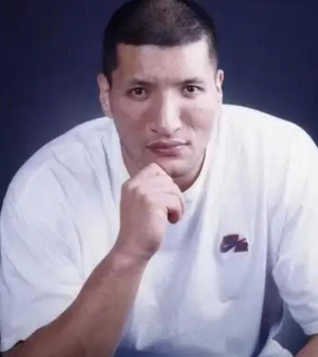 巴特尔：妻子做过警察，大女儿能力强，二女儿嫁富二代，儿子帅气
娱乐