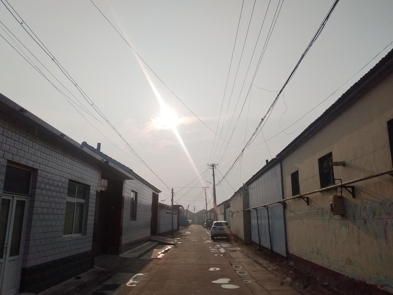 众友友早上好！
今天是8月5日星期三，日出时间5.15分，日落时间7.16分，白